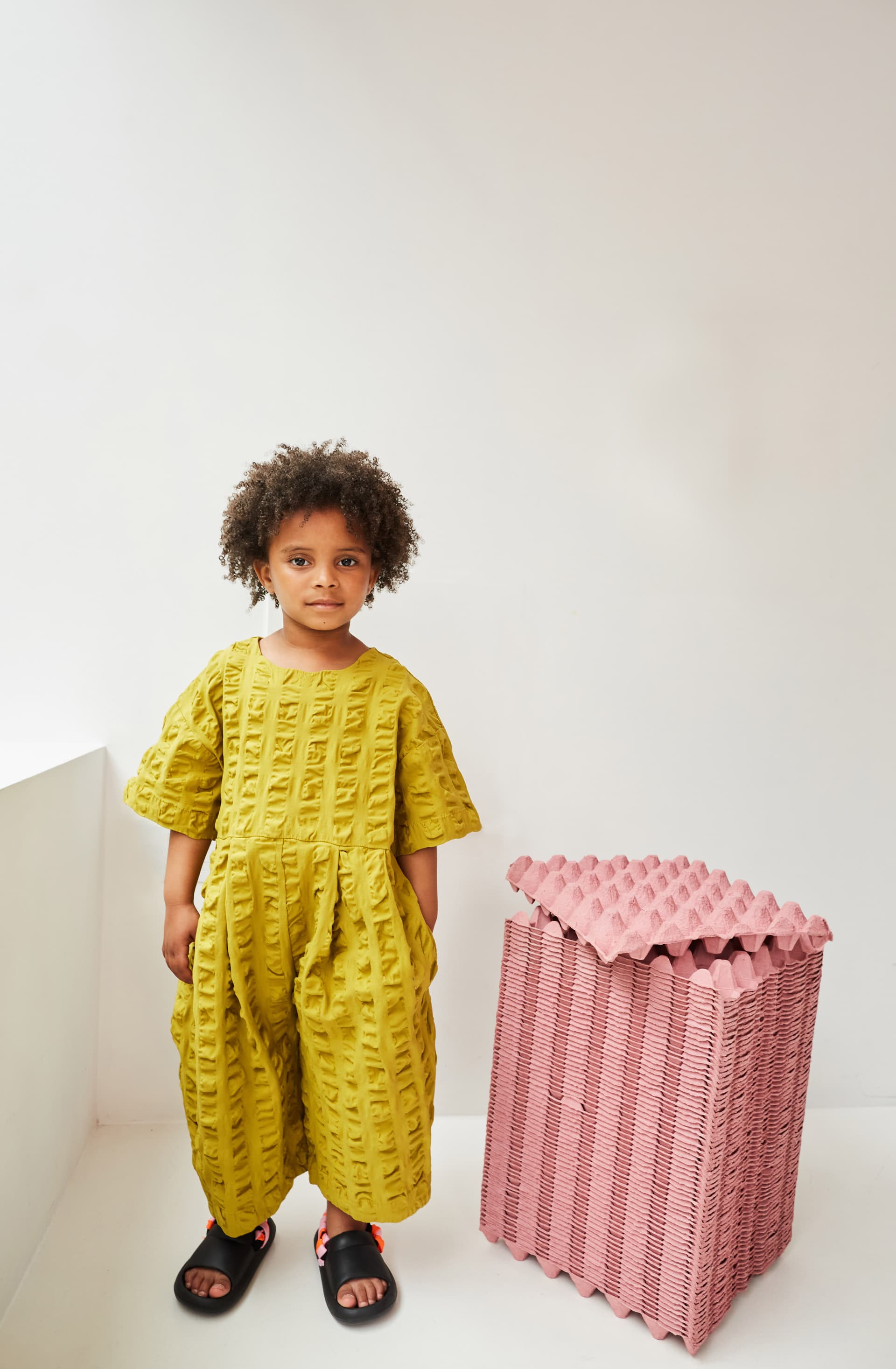 Kidswear store Studio Koter kids stripe denim trousers pink t-shirt